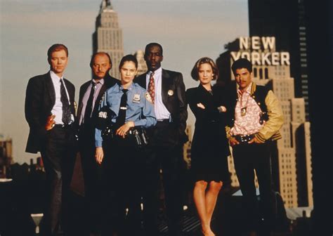 cast of nypd blue season 1